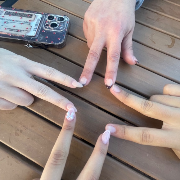 Meet your Posher - Picture 4 of 9